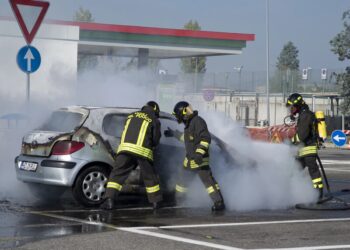 В Україні з’явився фейк про нові штрафи за відсутність у машині аптечки й вогнегасника – МВС