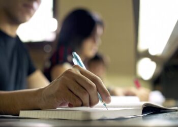 Випускників-бюджетників в Україні планують зобов’язати відпрацьовувати за спеціальністю – Міносвіти