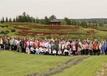 ВПО із мовних клубів “Теревені” відвідали дендропарк у Мотижині