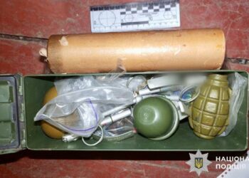 Зберігав вдома арсенал: на Білоцерківщині правоохоронці затримали чоловіка