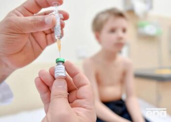 Дітям без щеплень в Україні можуть заборонити ходити у школи й садки – законопроєкт