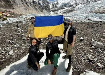 “Я зрозумів, що ще не прожив це життя”. Українські розвідники на протезах підкорили Еверест