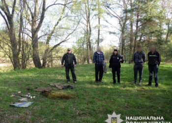 Ловив рибу під час нересту: поліцейські Київщини скерували до суду обвинувальний акт стосовно браконьєра