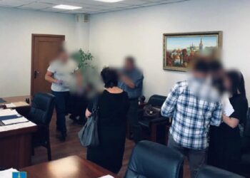 На Київщині викрили ОЗГ, учасники якої заволоділи коштами на відновленні зруйнованого житла