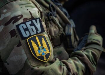 “Не носи невідомі пакети”. Байдак зняв ролик для кампанії СБУ “Спали ФСБшника”. Відео