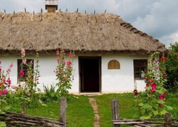 Садиба Івана Козловського ожила для візитів