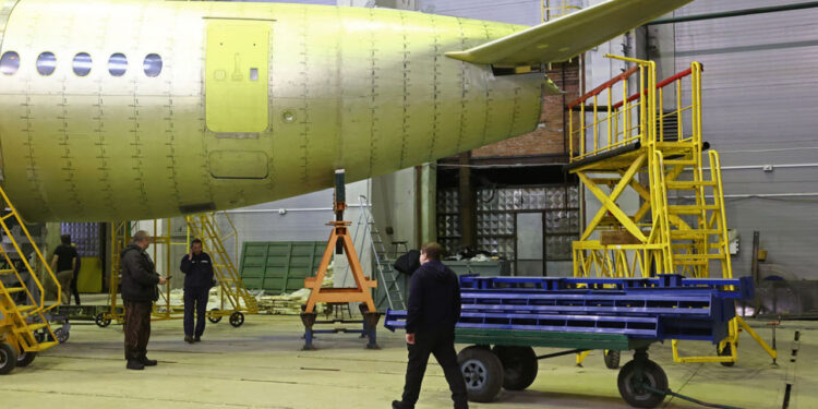 У Росії зупинився завод оборонної електроніки через мільйонні збитки |