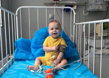1,5-річний малюк з Київщини отримав кровотворні клітини від донора з Німеччини