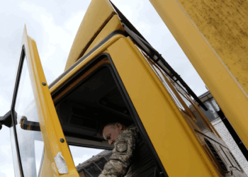 Білоцерківській 72 бригаді імені Чорних Запорожців передали 12-тонну вантажівку з гідробортом