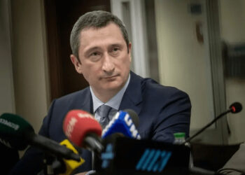 Чернишов залишається і Києві, а делегацію у Римі очолить інша людина