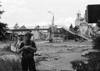 Фотограф Ніколас Дикманс про роботу в Україні: “Я хочу оспівувати життя у ці часи смерті” | ПРО ГОЛОВНЕ