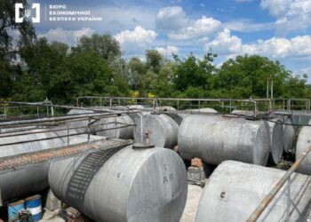 На Білоцерківщині викрили осіб, що продавали фальсифіковане пальне