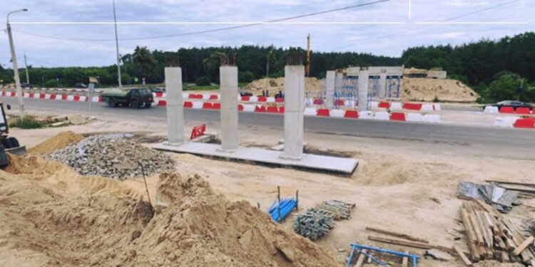 На Київщині триває капітальний ремонт шляхопроводу біля Макарова