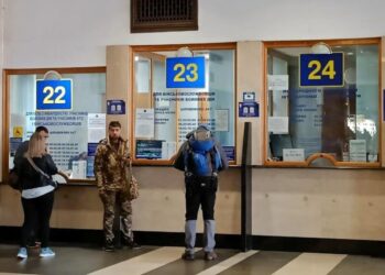 Обмеження на квитки обурило мережу. В “Укрзалізниці” розповіли, як тепер їхати тим, хто не має “Дії”