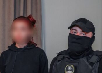 Правоохоронці викрили на Київщині шахраїв, що обіцяли “ухилянтам” допомогти виїхати за кордон