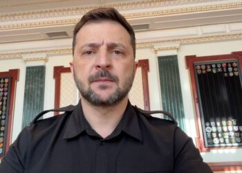 РФ викидає громадян України на кордон із Грузією без документів – Зеленський