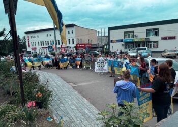 Родини полонених та зниклих безвісти захисників зібралися на акцію у Макарові