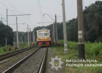 Трагедія на залізниці: на Фастівщині чоловік загинув під колесами потяга