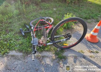 Травмовано велосипедиста: поліція Київщини розслідує обставини ДТП на Вишгородщині