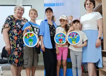 У Бучанському Центрі життєстійкості відбулося особливе арт-терапевтичне заняття для сімей “Дім сили”