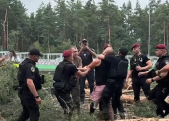 У Мархалівському лісі затримано ветерана війни під час акції протесту проти вирубки дерев