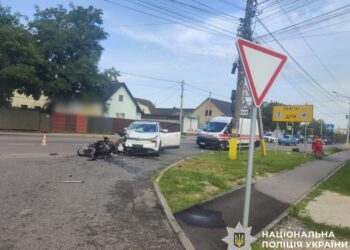 У Нових Петрівцях сталася смертельна ДТП: загинув мотоцикліст