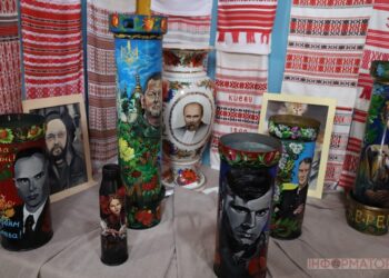 У Переяславі відкрили виставку художниці Оксани Кириченко, присвячену українським захисникам