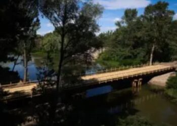 У Вишгородському районі відкрито тимчасову переправу замість аварійного мосту в Лебедівці