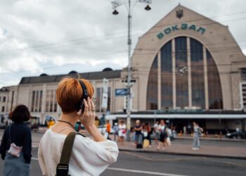 “Укрзалізниця” припиняє продаж квитків через каси на п’ять найпопулярніших поїздів в Україні