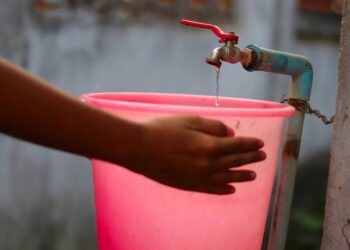 В окупованому Донецьку критична ситуація з водою. Її даватимуть раз на кілька днів