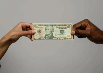 В Україні планується підвищення мінімальної зарплати у 2026-2028 роках |