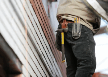 В Україні удвічі підвищать мінімальну зарплату будівельникам |