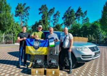 Бучанська громада передала «Вовкам Да Вінчі» партію допомоги