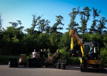 Київщина передала військовим 30 дронів MAVIC 3T