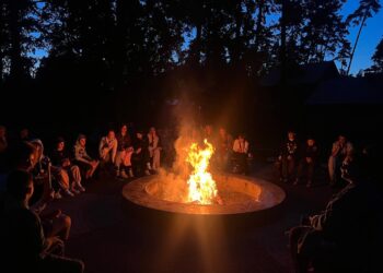 Молодь, що надихає: до Бучі приїхали 50 дітей у межах проєкту «Пліч-о-пліч»