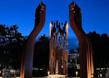 На Либідській повністю облаштували Меморіал пам’яті кримських татар  | ПРО ГОЛОВНЕ