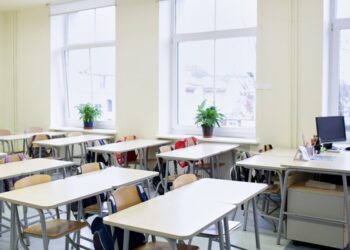 Невакцинованих дітей можуть не впустити до школи. МОЗ пояснило