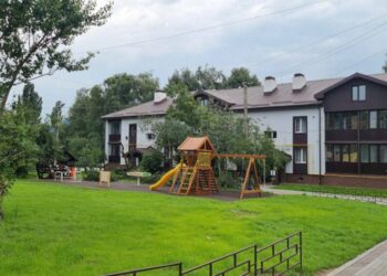 У Бородянці завершується капремонт будинку на вулиці Ветеранів