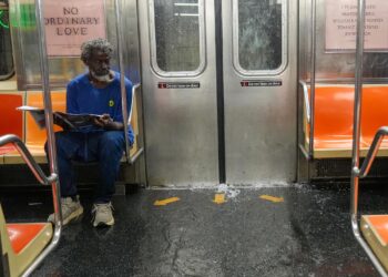 У Нью-Йорку оголошено надзвичайний стан: метро затопило через зливи | ПРО ГОЛОВНЕ