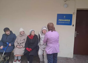 Как сотрудники дома престарелых становятся второй семьей