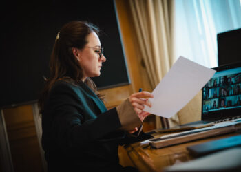 Уряд спростив закупівлі техніки для війська та розширив соцгарантії для захисників |