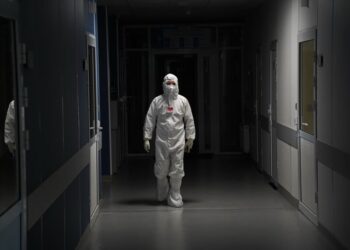 В Україні від COVID-19 померло 10 людей за два тижні. МОЗ попередило, коли можуть розпочати карантин