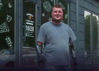 Ветеран, який втратив обидві руки, відкрив піцерію у Білій Церкві