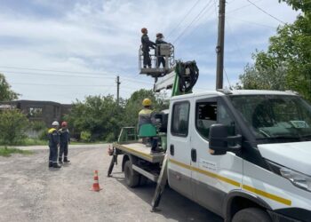 За тиждень ДТЕК повернув світло понад 145 тис. осель після ворожих атак