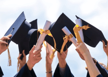 Більше дев’ятиста жителів Київщини отримали ваучери на навчання