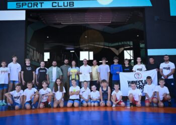 Для секції вільної боротьби в Ірпені придбали новий рол-мат (ФОТО)