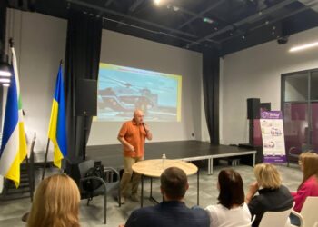 Медики Броварів і релокованої Бахмутської лікарні поспілкувалися з Борисом Тодуровим (ФОТО)