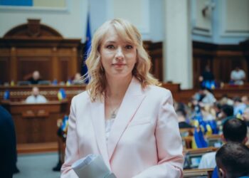 Пакунок школяра, вчительська доплата та віртуальна валюта: що очікує українські школи в новому навчальному році