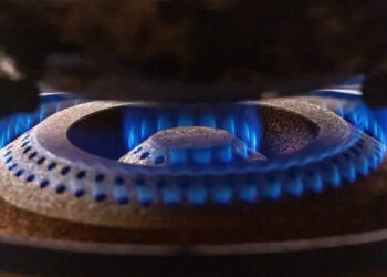 Тарифи на комуналку: НБУ та уряд заговорили про нове підвищення |