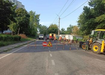 У Білій Церкві на вулиці Рибна перекрили рух транспорту